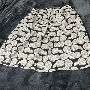 Size 16 rose printed skirt NWT